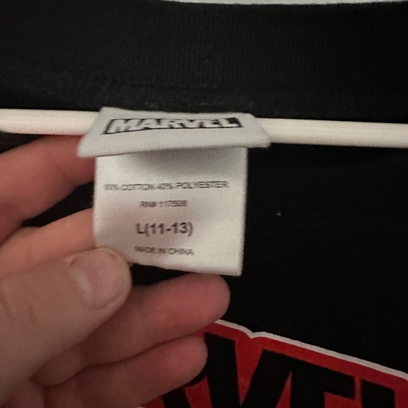 Youth marvel sweatshirt - Picture 2 of 2